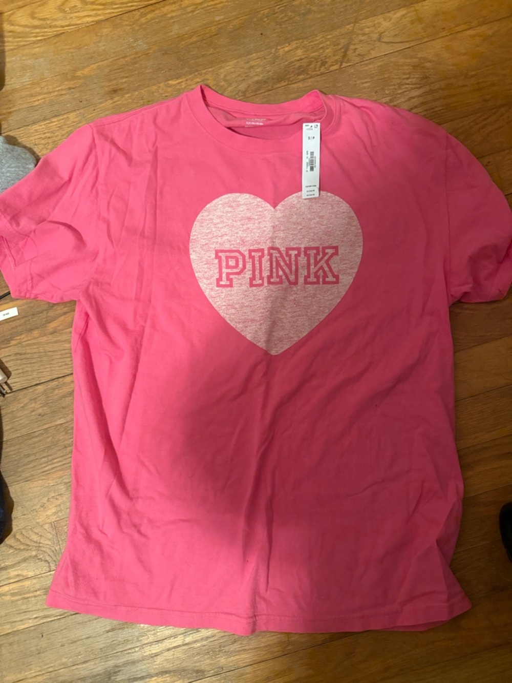 PINK VS Heart Logo Tee - Hot Pink NWT oversized size Small/Medium